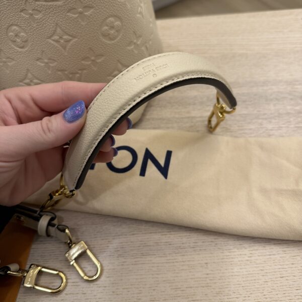 Louis Vuitton Empreinte Neonoe MM Cream