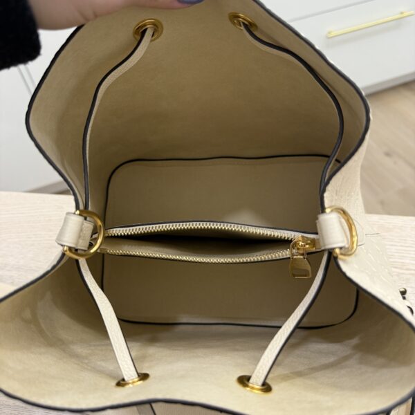 Louis Vuitton Empreinte Neonoe MM Cream