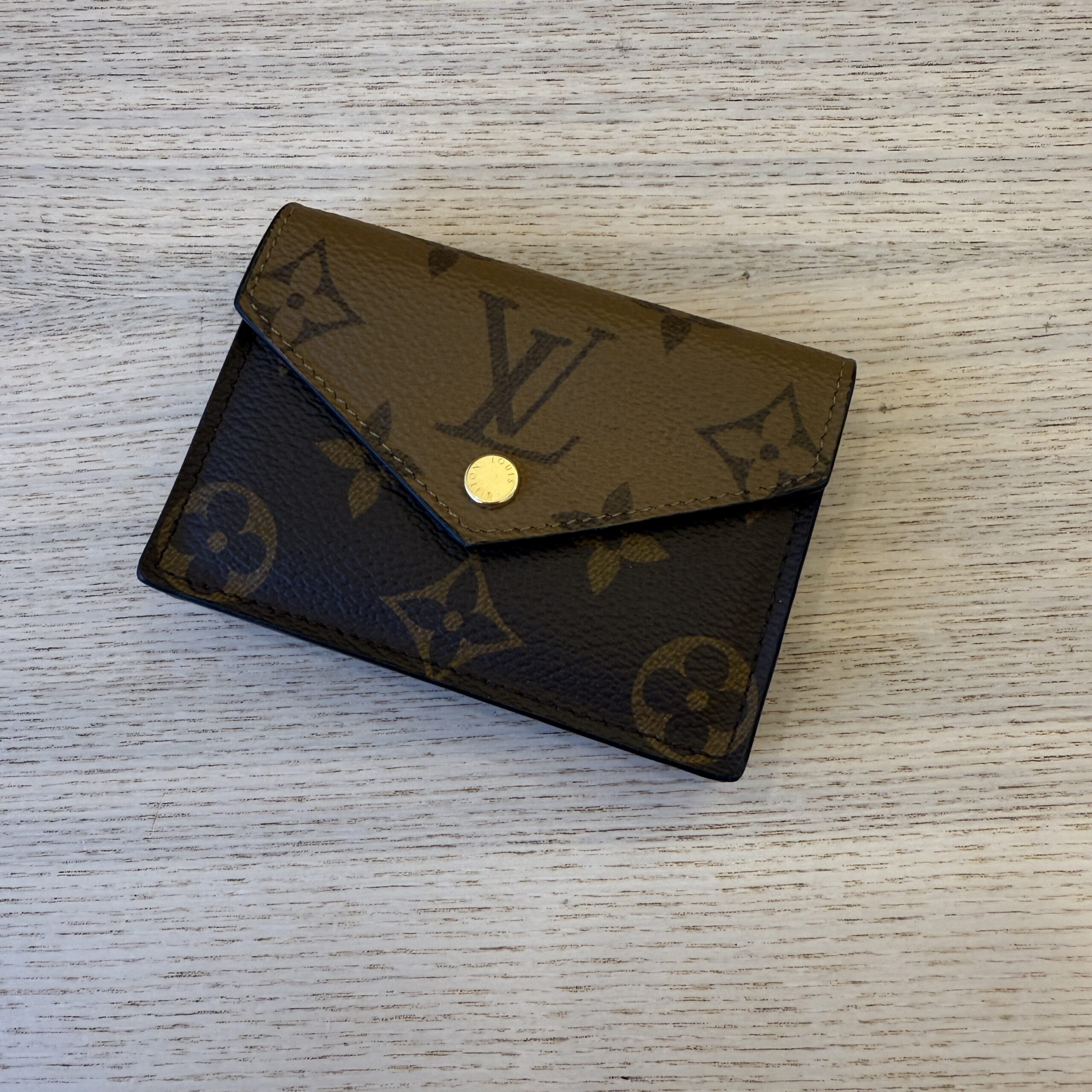 Louis Vuitton Monogram Reverse Accordion Card Holder