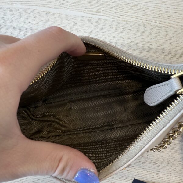 Prada Saffiano Lux Re-Edition 2005 Shoulder Bag Beige