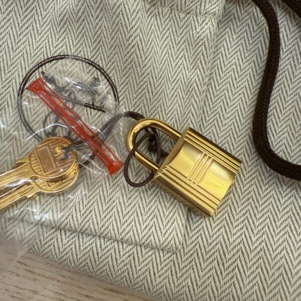 Hermes Taurillon Clemence Picotin Lock 18 PM Trench Gold Hardware