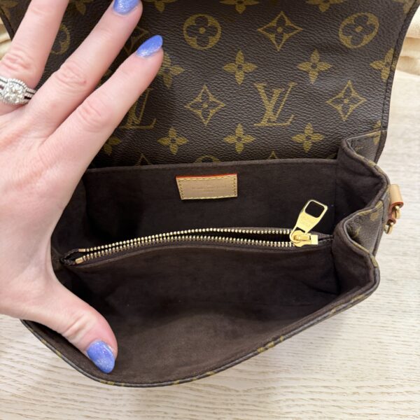 Louis Vuitton Monogram Pochette Métis East West