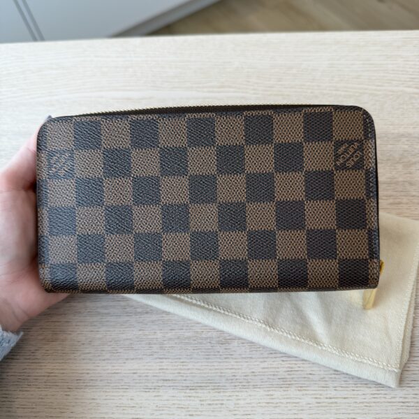 Louis Vuitton Damier Ebene Zippy Wallet