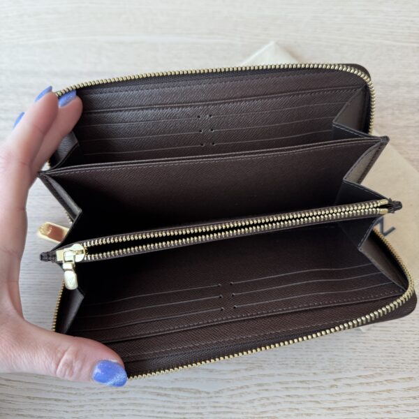 Louis Vuitton Damier Ebene Zippy Wallet