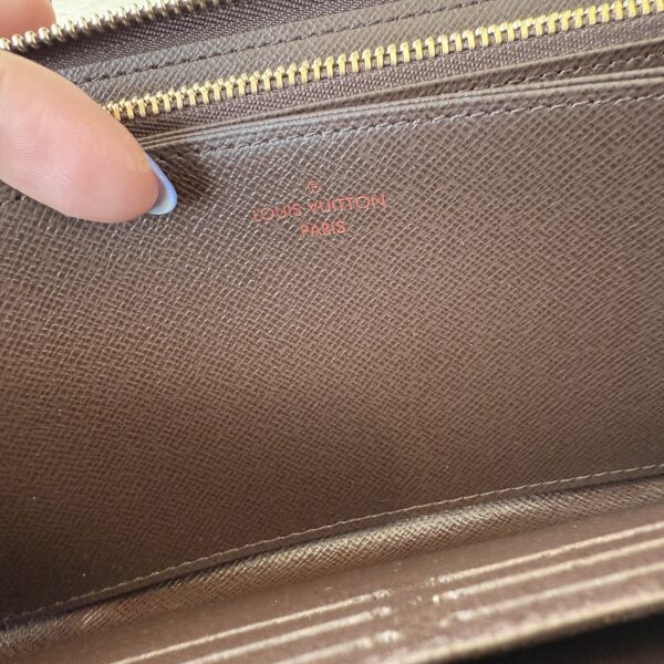 Louis Vuitton Damier Ebene Zippy Wallet
