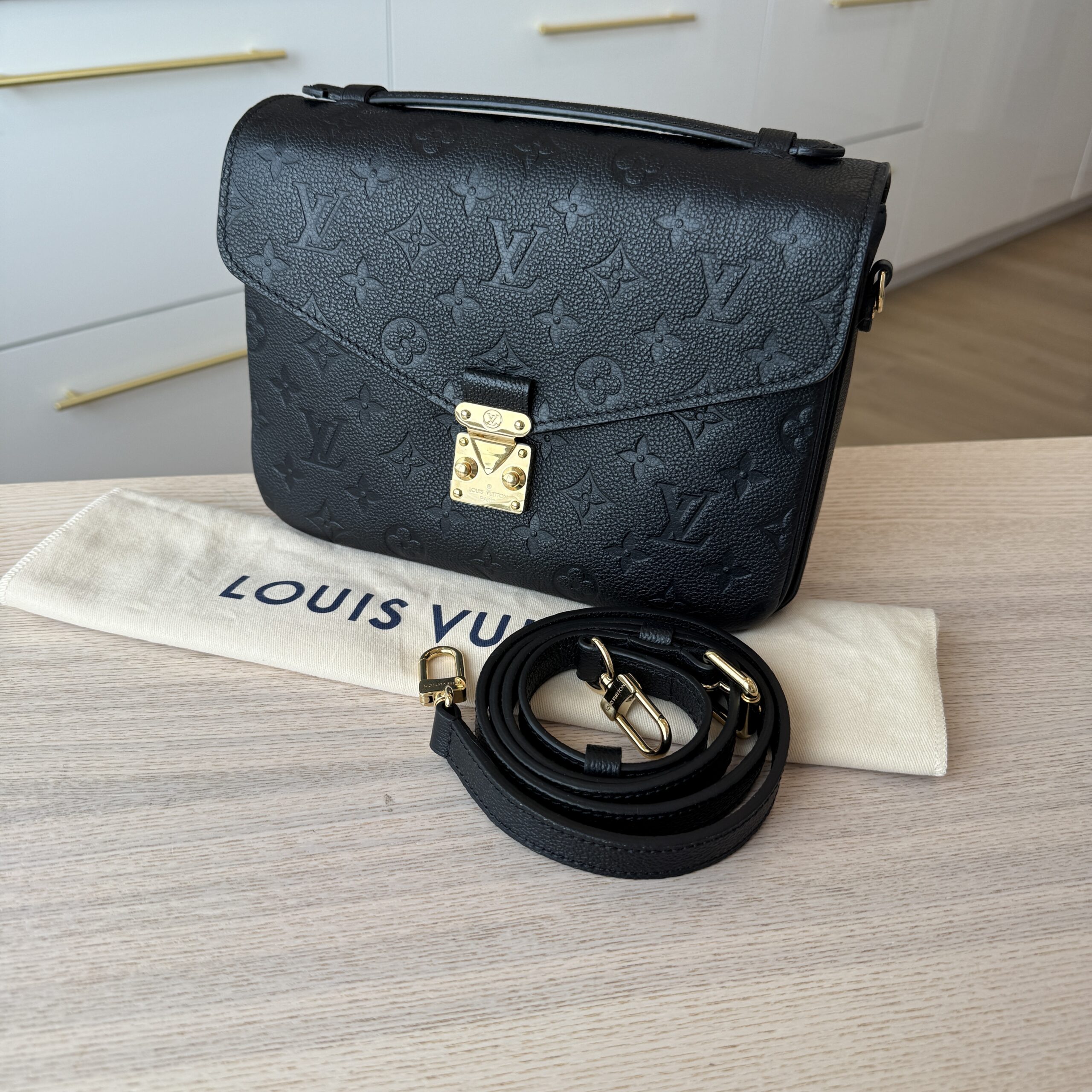 Louis Vuitton Empreinte Pochette Metis Noir