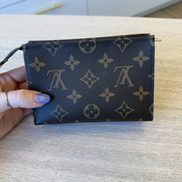 Louis Vuitton Monogram Toiletry 15