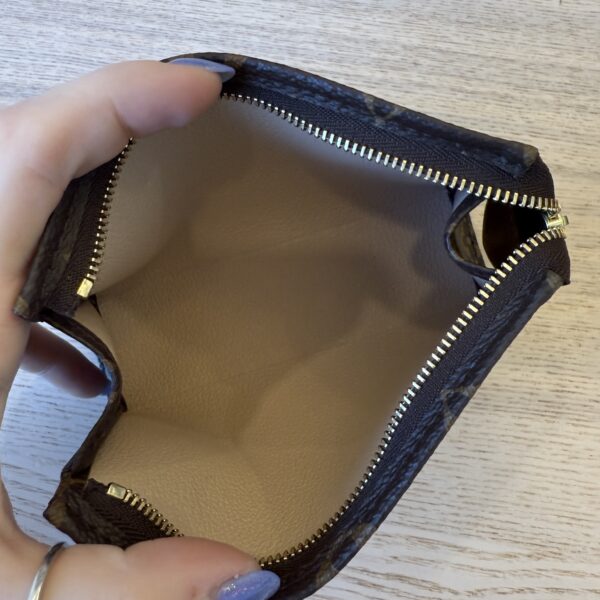 Louis Vuitton Monogram Toiletry 15