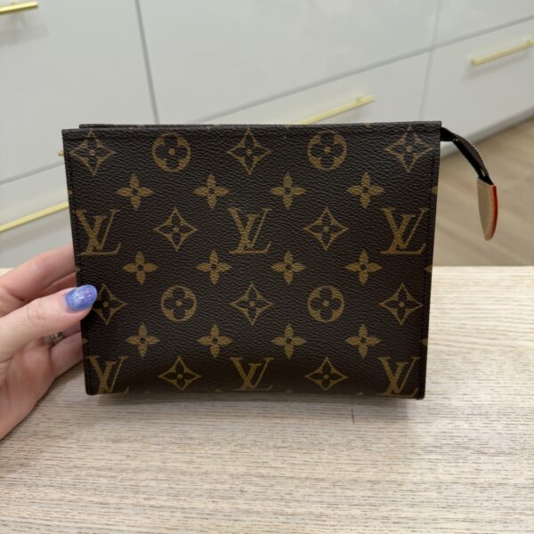 Louis Vuitton Monogram Trio Toiletry 19 Pink