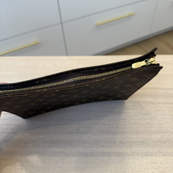 Louis Vuitton Monogram Toiletry 26