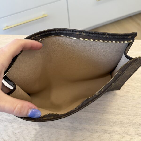 Louis Vuitton Monogram Toiletry 26