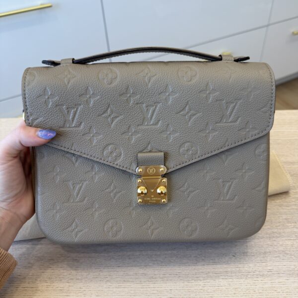 Louis Vuitton Empreinte Pochette Metis Tourterelle