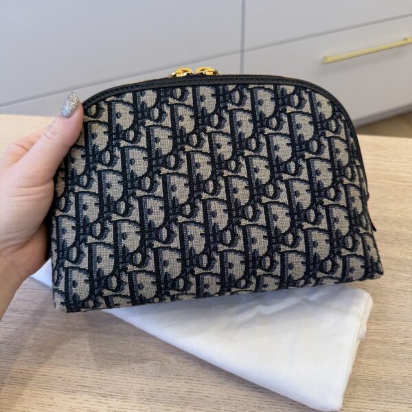 Christian Dior 30 Montaigne Aphrodite Pouch