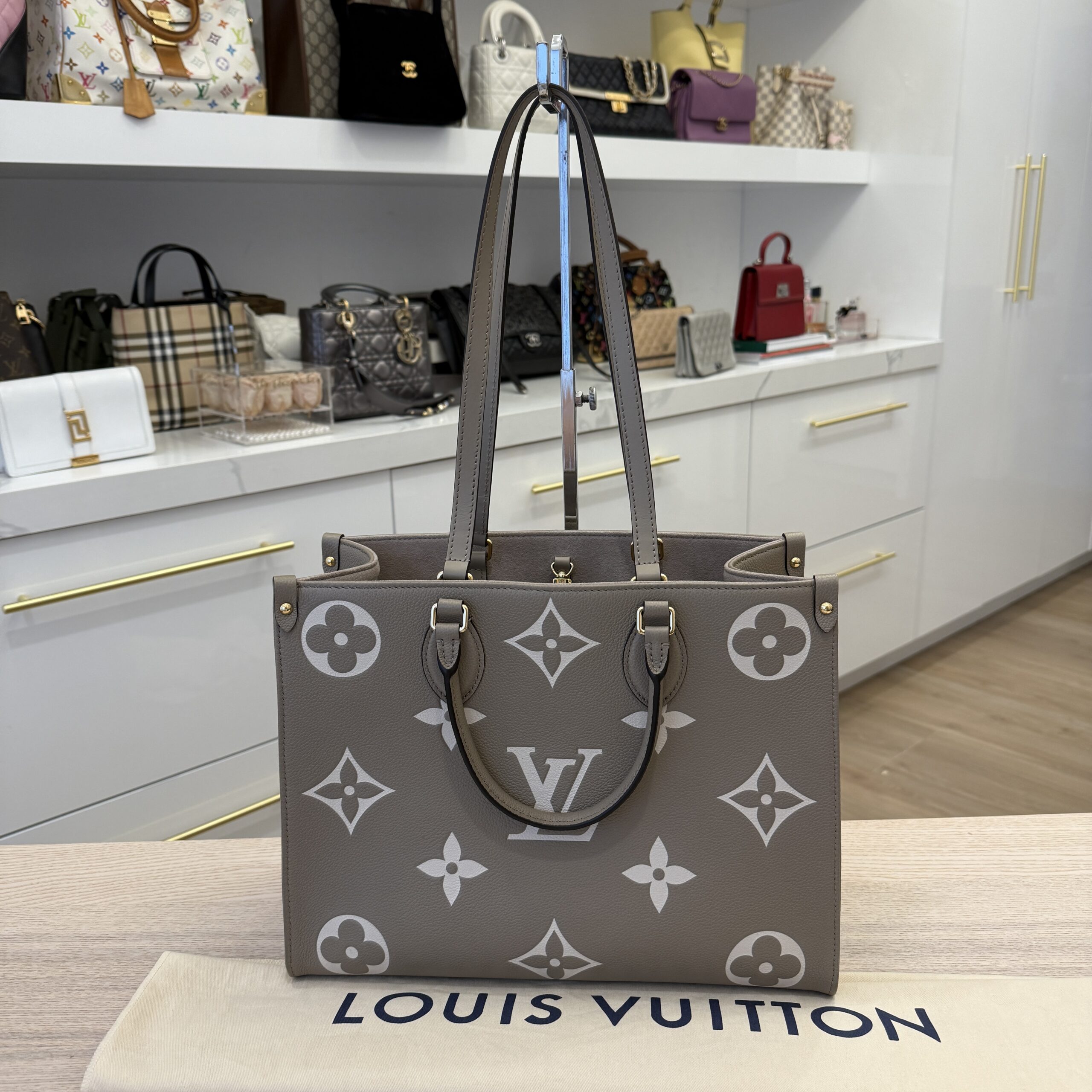 Louis Vuitton Empreinte Monogram Giant Onthego MM Dove and Creme