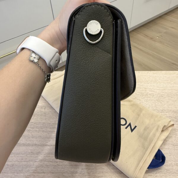 Louis Vuitton Very Calfskin Leather Saddle Shoulder Bag Khaki Green