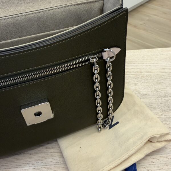 Louis Vuitton Very Calfskin Leather Saddle Shoulder Bag Khaki Green