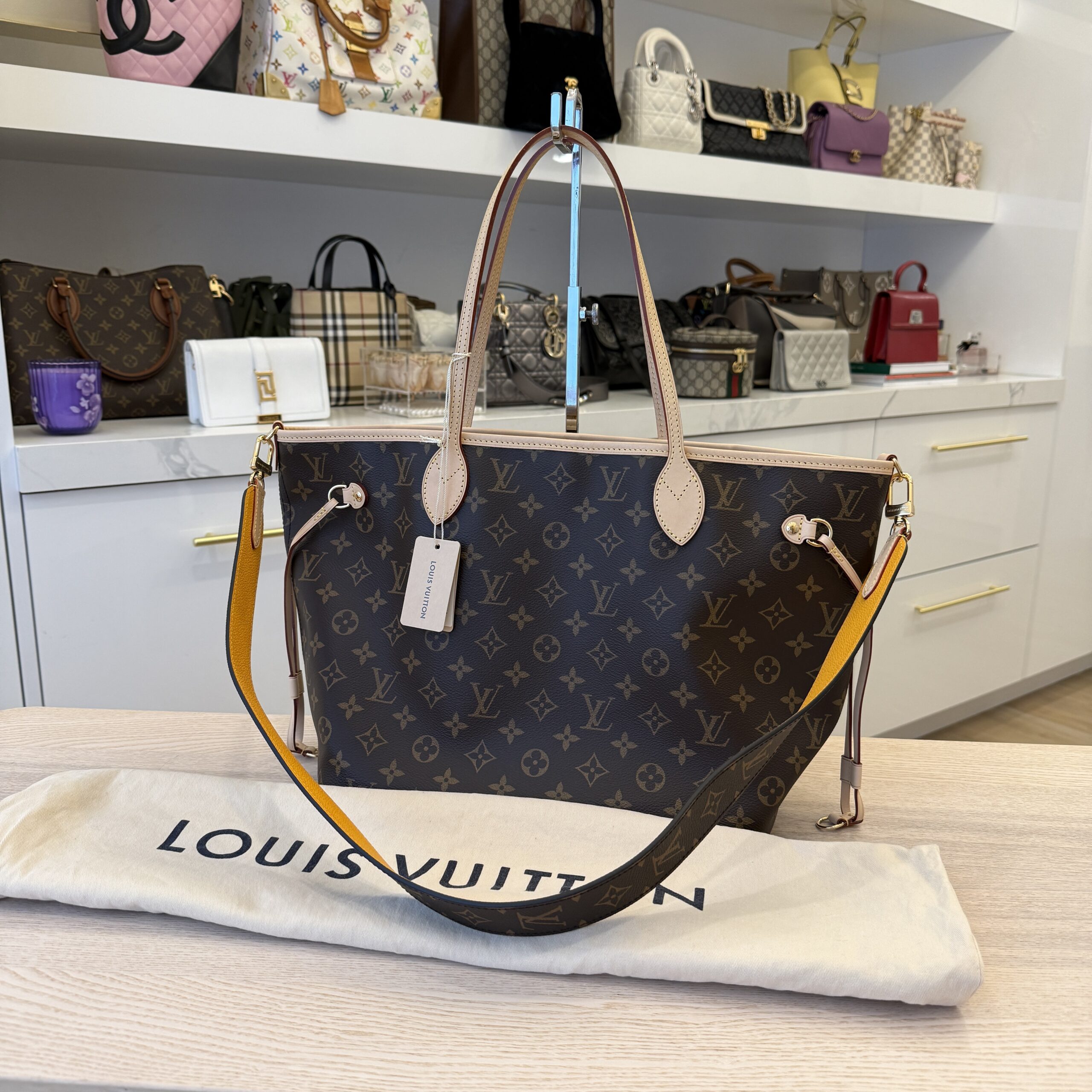 Louis Vuitton Neverfull Bandoulière Inside Out MM Safran Yellow