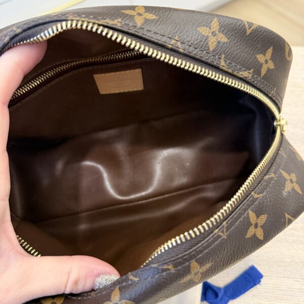 Louis Vuitton Monogram Toiletry Bag 25