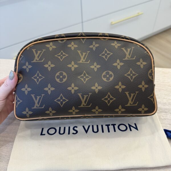 Louis Vuitton Monogram Toiletry Bag 25
