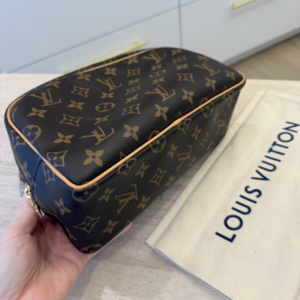 Louis Vuitton Monogram Toiletry Bag 25