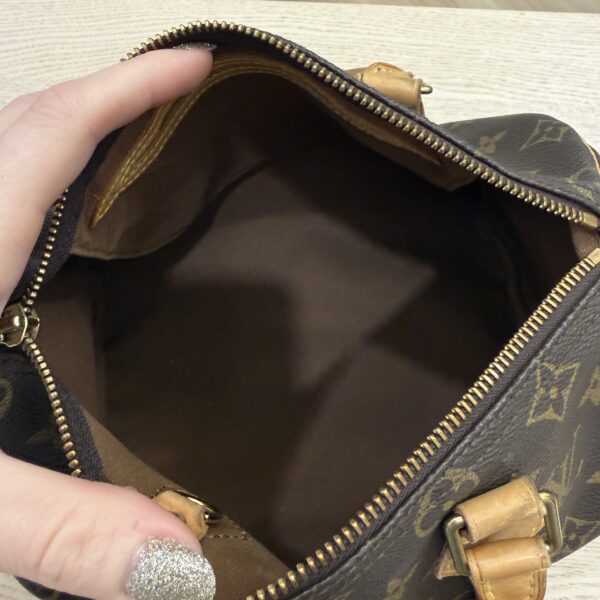 Louis Vuitton Monogram Speedy 25