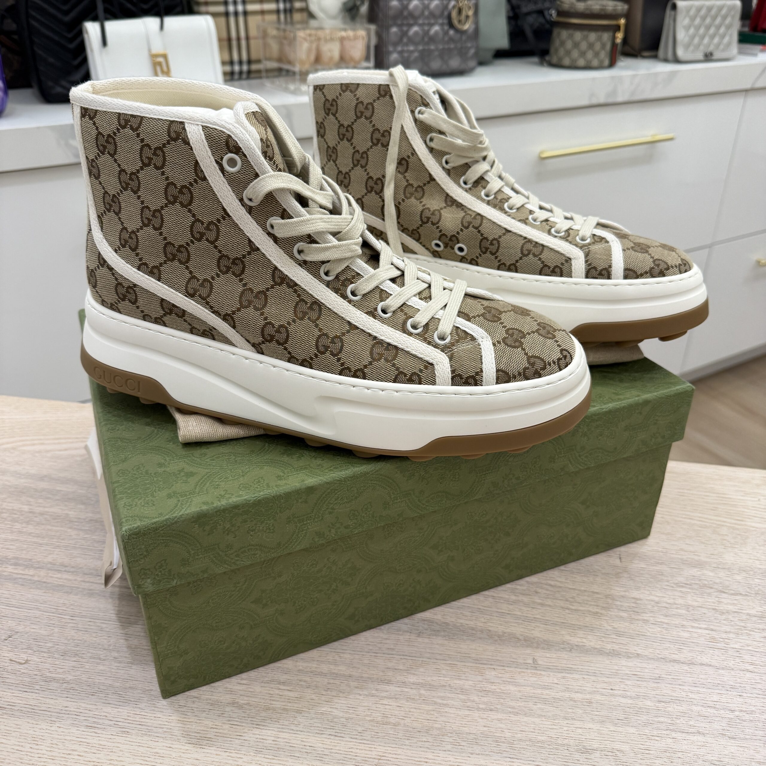 Gucci Canvas Classic GG Mens Sneakers Size 10.5