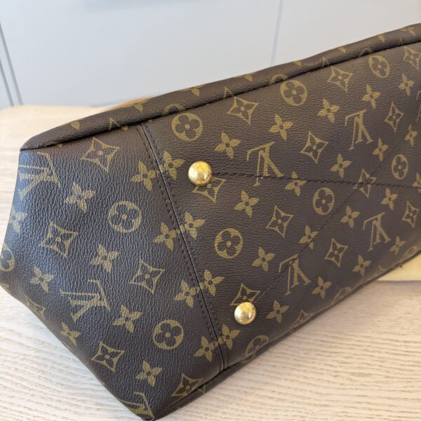 Louis Vuitton Monogram Artsy MM