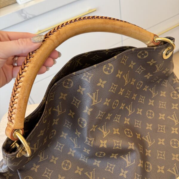 Louis Vuitton Monogram Artsy MM