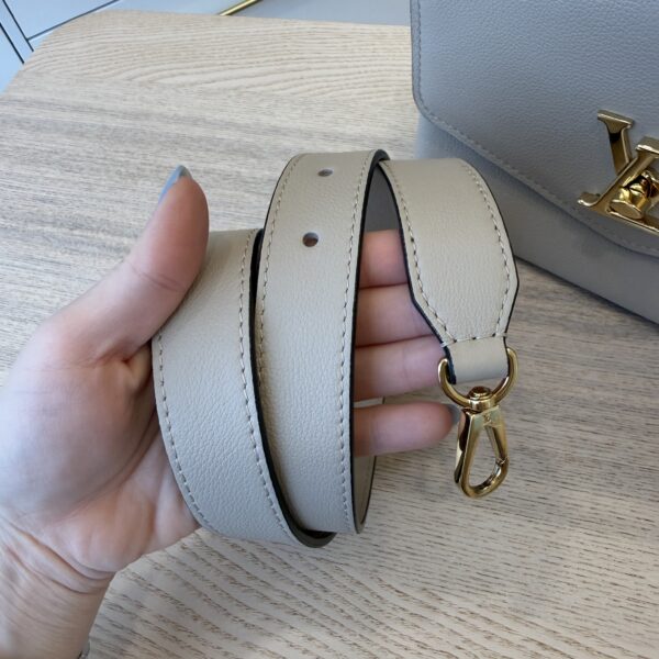 Louis Vuitton Grained Calfskin Lockme Oxford Greige