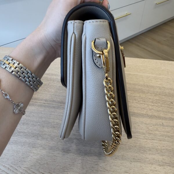 Louis Vuitton Grained Calfskin Lockme Oxford Greige