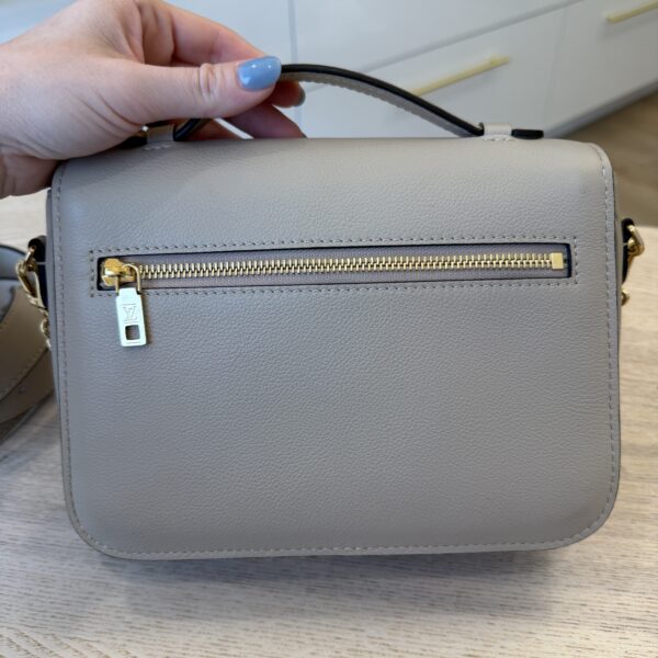 Louis Vuitton Grained Calfskin Lockme Oxford Greige