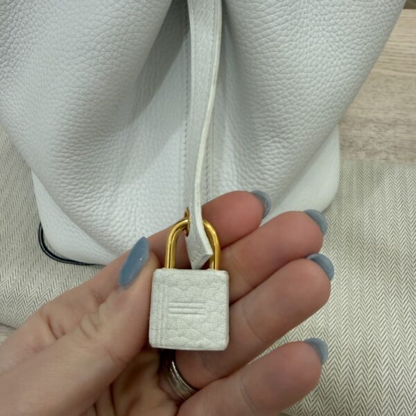 Hermes Taurillon Clemence Picotin Lock 22 MM Blanc GHW
