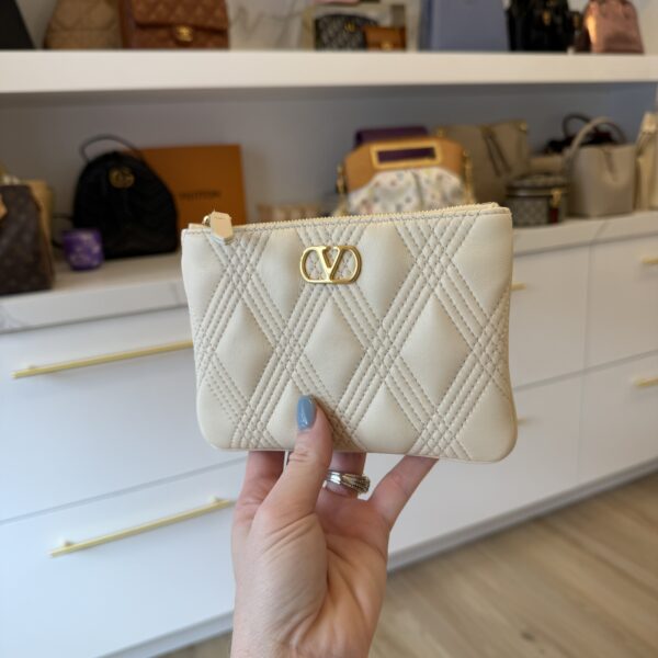 Valentino Garavani Quiltie 67 Medium Leather Pouch