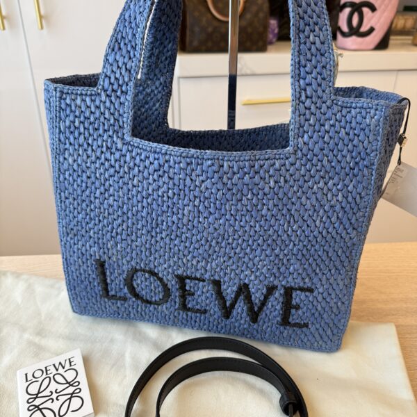 Loewe x Paula’s Ibiza Font Logo Medium Tote Bag in Raffia