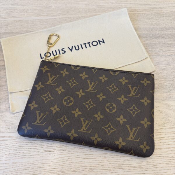 Louis Vuitton Monogram Key Pouch Medium