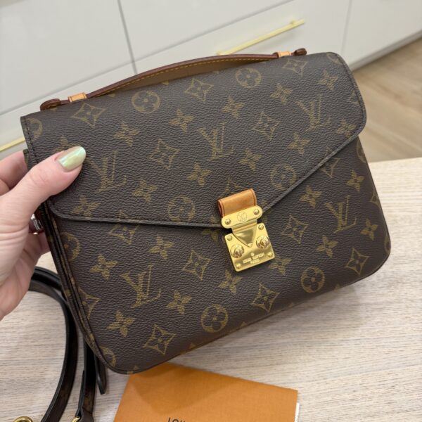 Louis Vuitton Monogram Pochette Metis
