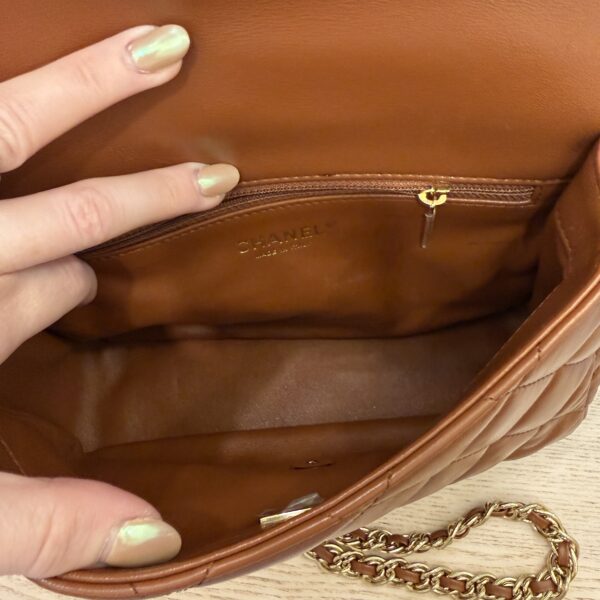 Chanel Shiny Lambskin Quilted Golden Links Top Handle Flap Caramel