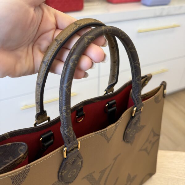 Louis Vuitton Monogram Reverse Giant Onthego MM