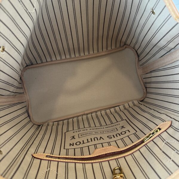 Louis Vuitton Monogram Neverfull MM Beige