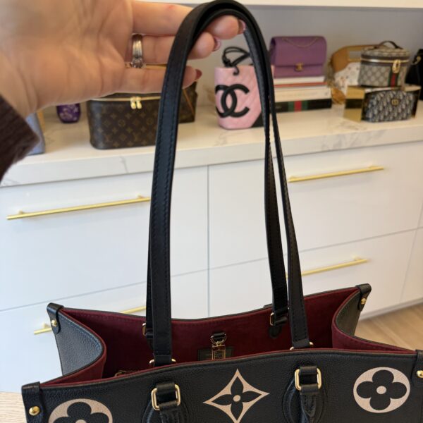Louis Vuitton Empreinte Monogram Giant Onthego MM Black Beige