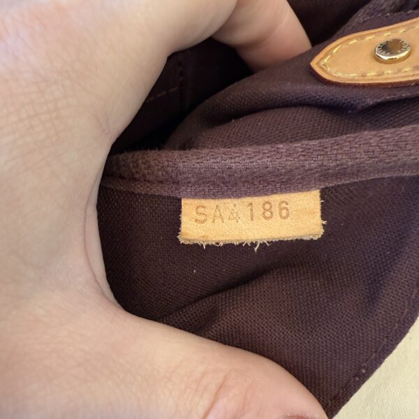 Louis Vuitton Monogram Favorite MM