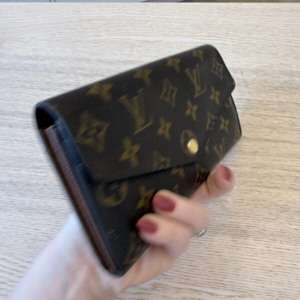 Louis Vuitton Monogram Sarah Wallet