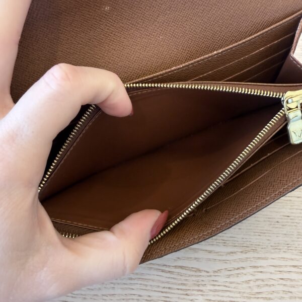 Louis Vuitton Monogram Sarah Wallet