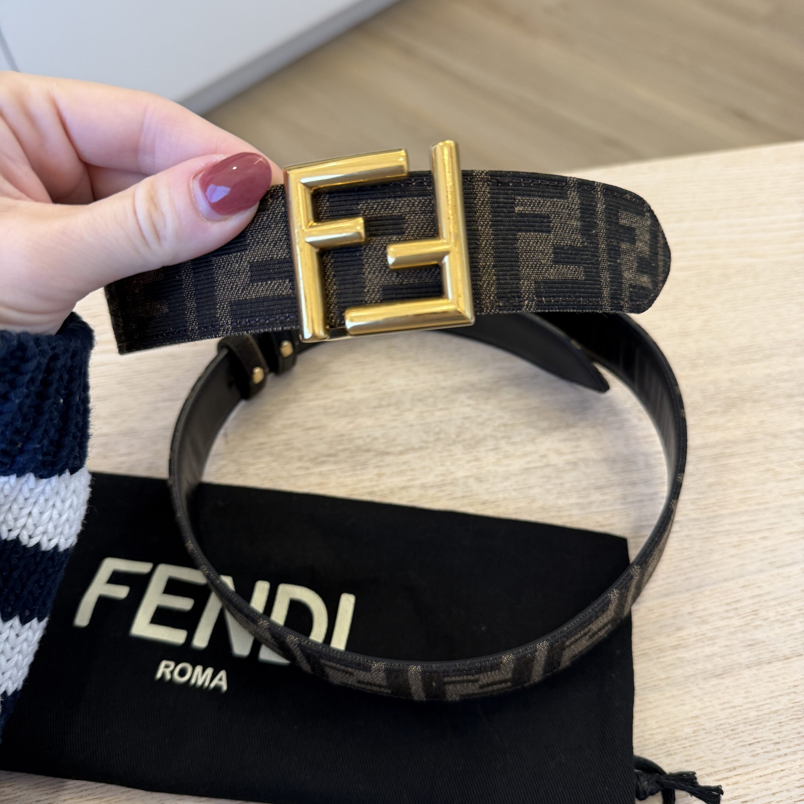 Fendi Black Leather and FF Fabric Reversible Belt display picture 2
