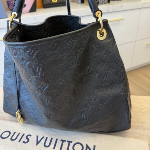 Louis Vuitton Monogram Empreinte Artsy MM Noir