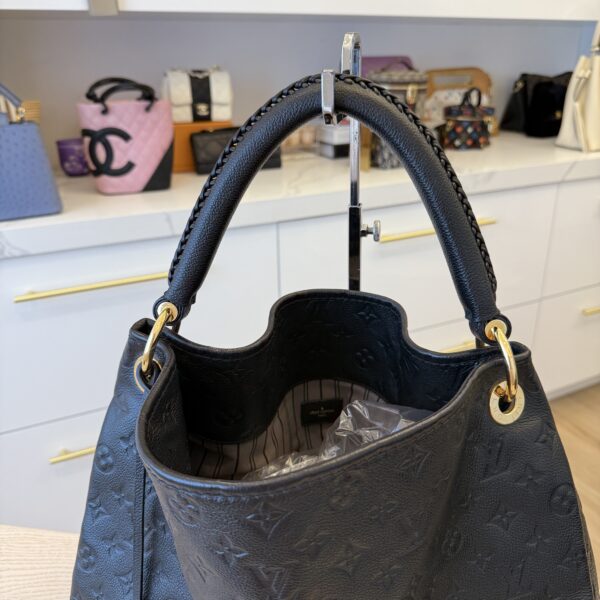 Louis Vuitton Monogram Empreinte Artsy MM Noir