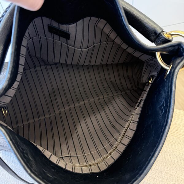 Louis Vuitton Monogram Empreinte Artsy MM Noir