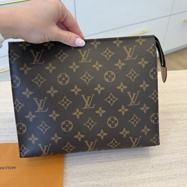 Louis Vuitton Monogram Toiletry 26