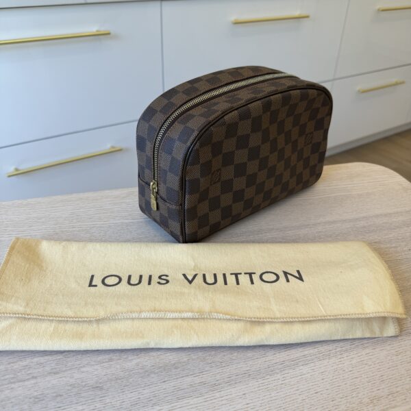 Louis Vuitton Damier Ebene Toiletry Bag 25