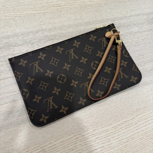 Louis Vuitton Monogram Neverfull Pochette MM/GM